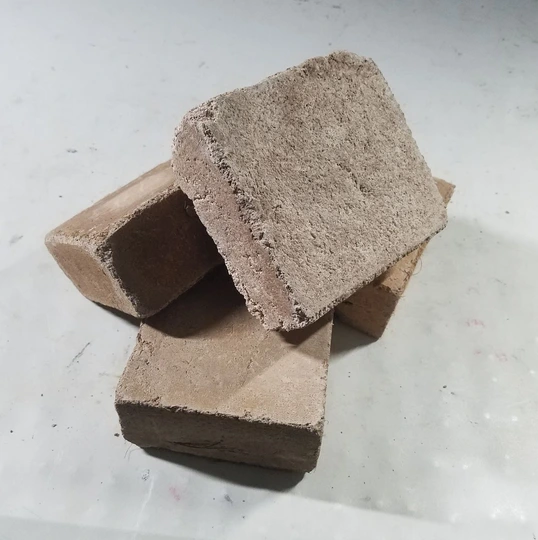 Coconut brick prototype made from local Adonara byproducts